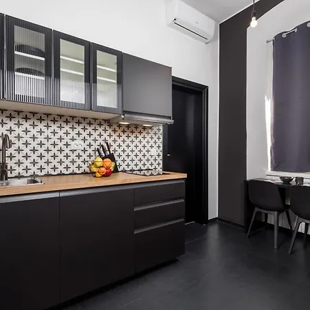 & One World Apartman
