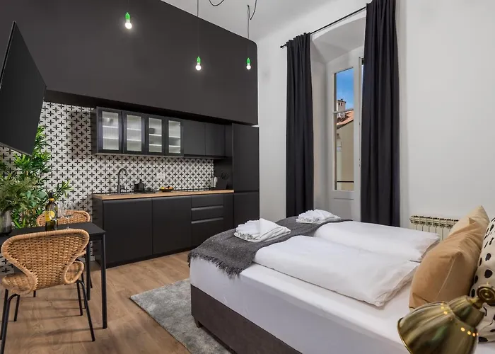 & One World Apartman
