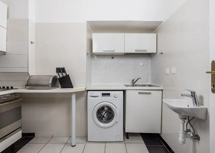 Apartman & One World *
