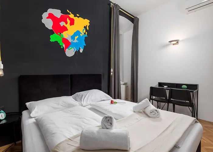 & One World Apartman