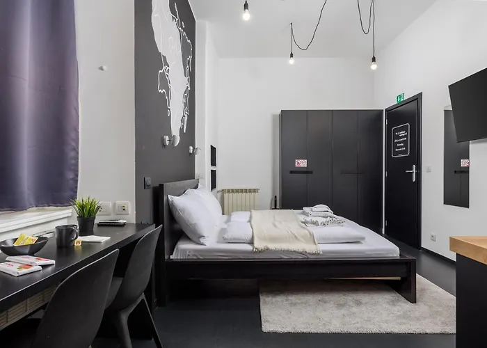 Apartman & One World