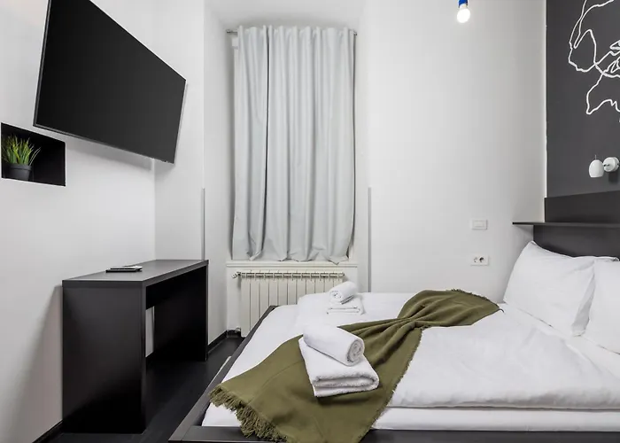 & One World Apartman